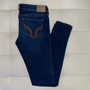 Hollister dark wash skinny jeans